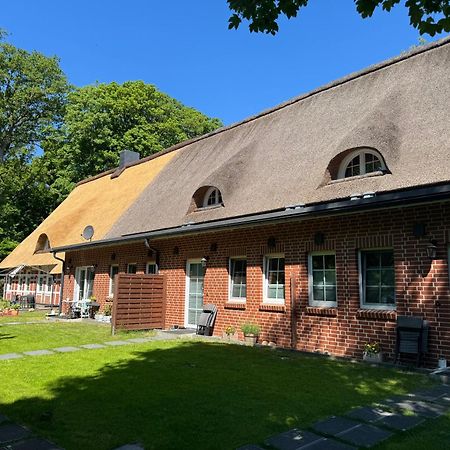 Ferienwohnungen Unter Den Eichen Stade Esterno foto