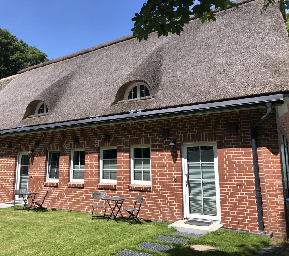Ferienwohnungen Unter Den Eichen Stade Esterno foto